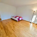 Large Flats, Center - Sch