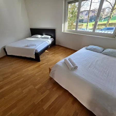 Large Flats, Center - Sch Appartamento