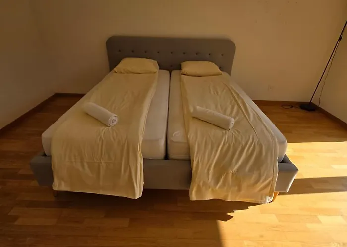 Large Flats, Center - Sch 취리히