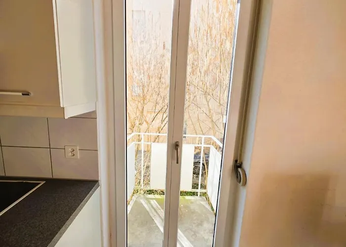 Large Flats, Center - Sch * Zürich