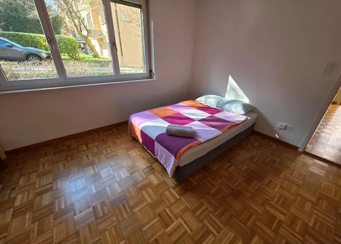 Large Flats, Center - Sch Διαμέρισμα