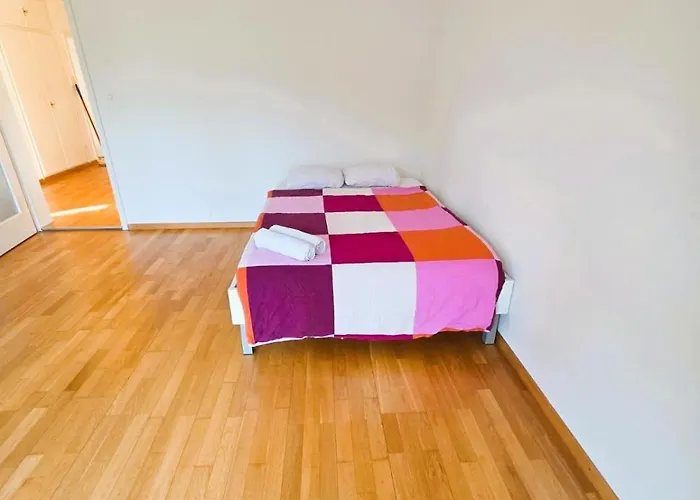 Large Flats, Center - Sch Apartment