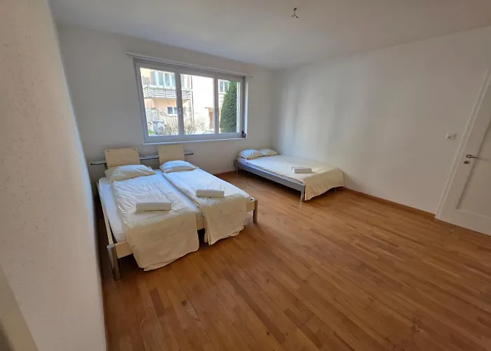 Large Flats, Center - Sch * Curych