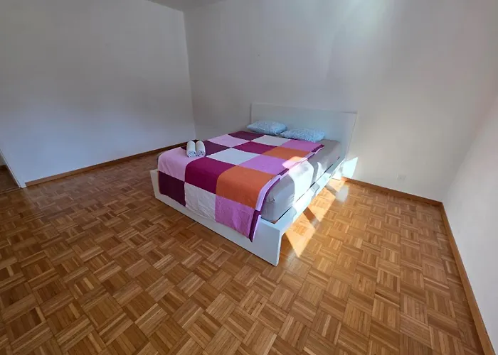 Large Flats, Center - Sch Apartmán